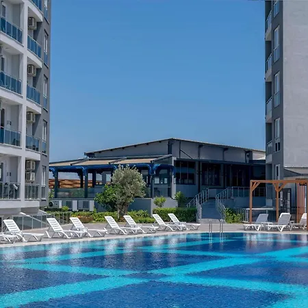 Royal Towers Lara *